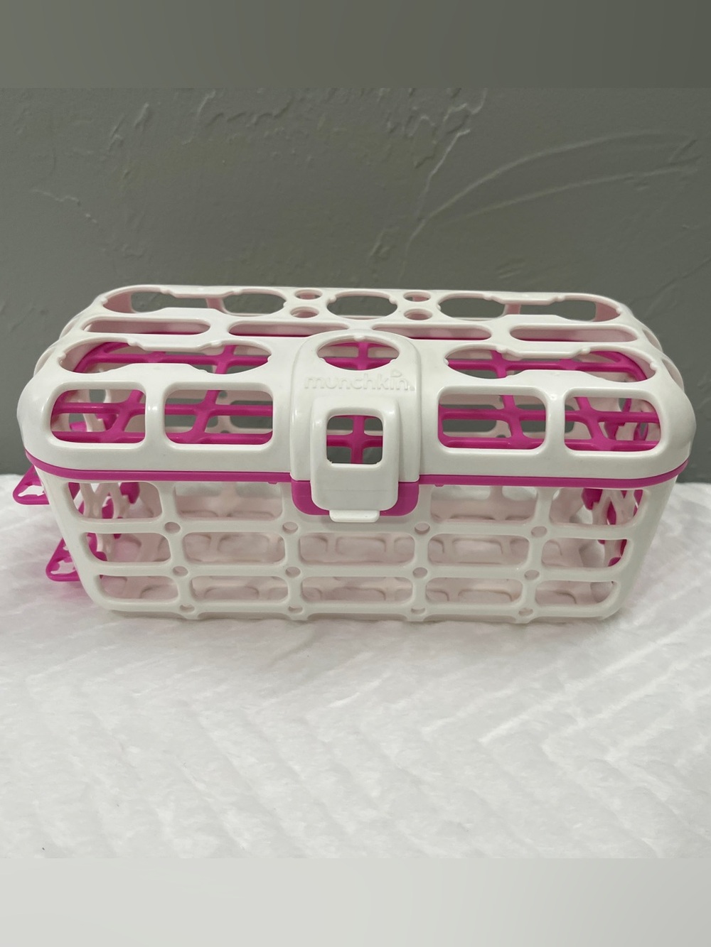 Munchkin Dishwasher Bottle Basket White & Pink Bottle Drying Basket